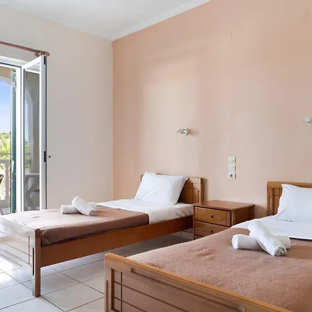 Sandy Maria 604 זקינטוס טאון